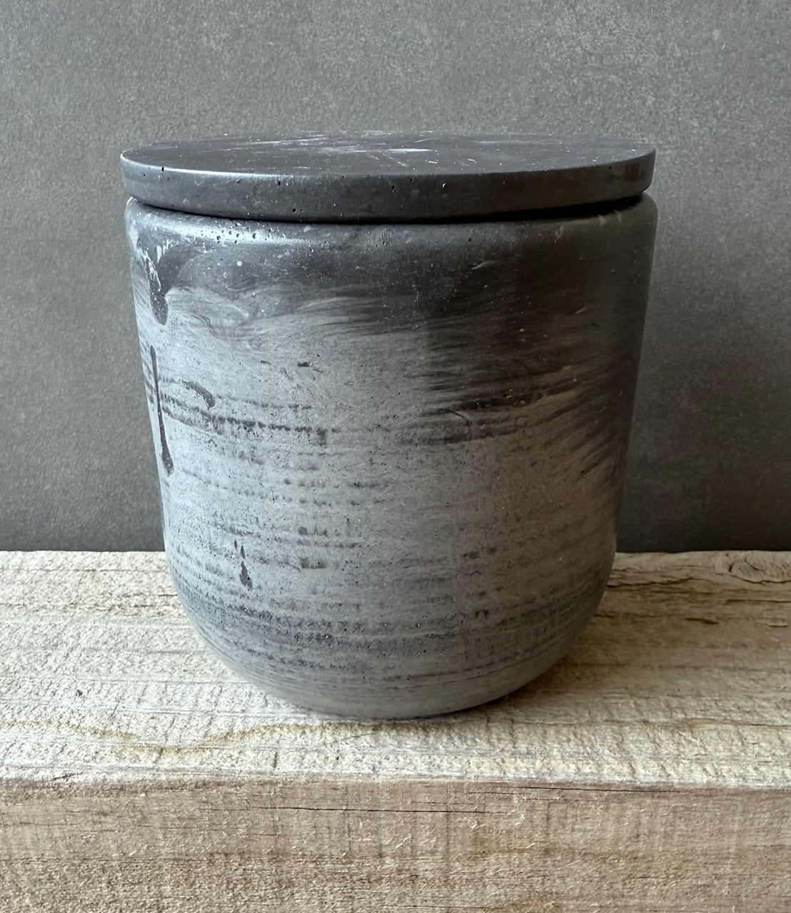 black and dark grey striated concrete, #2517