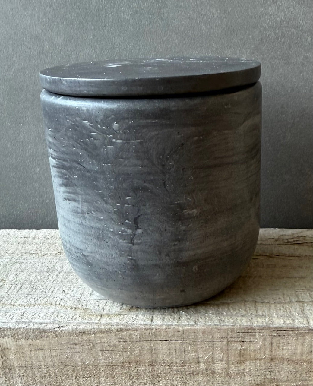 black and dark grey striated concrete, #2517